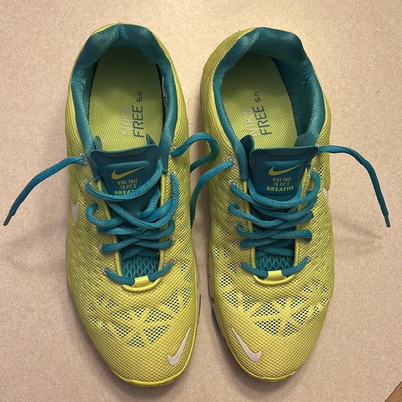 Nike Free - Picture 2 of 5